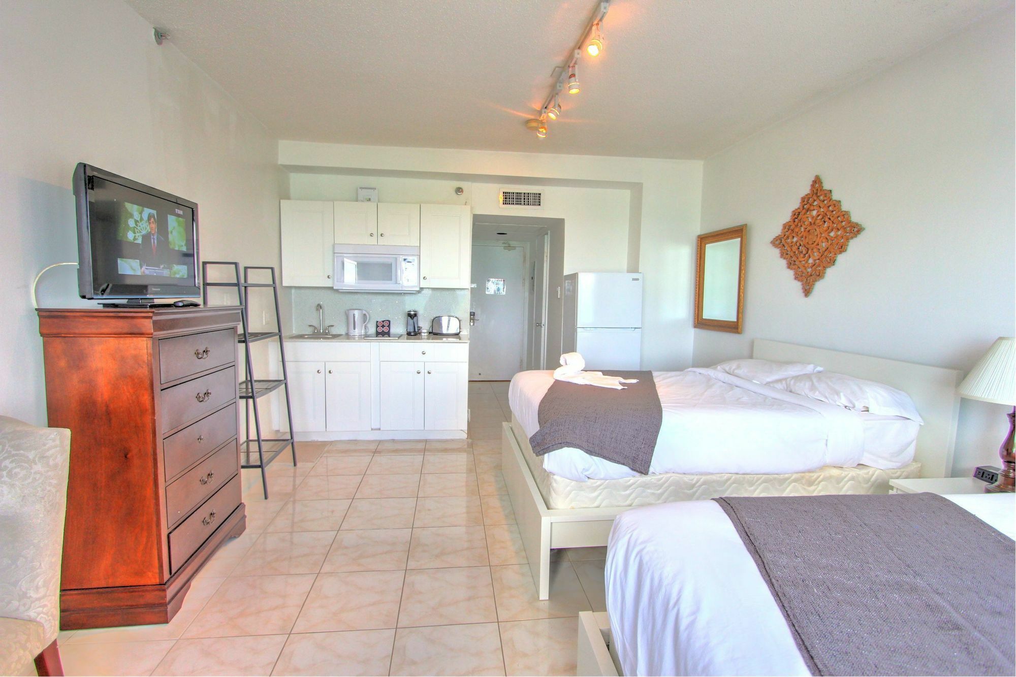 Private Apartments At The Casablanca Miami Beach Exteriör bild