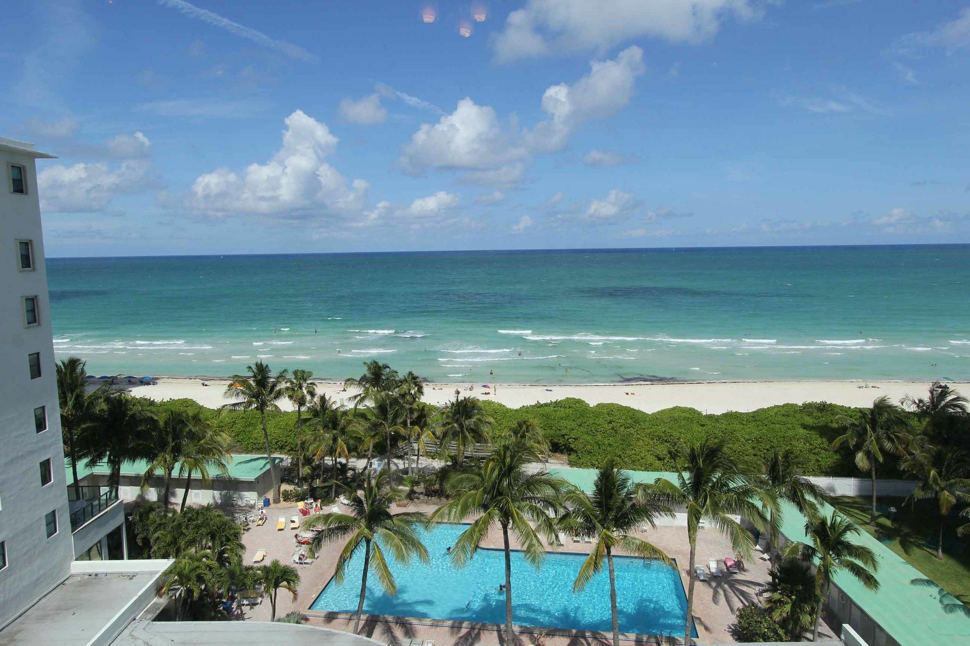 Private Apartments At The Casablanca Miami Beach Exteriör bild