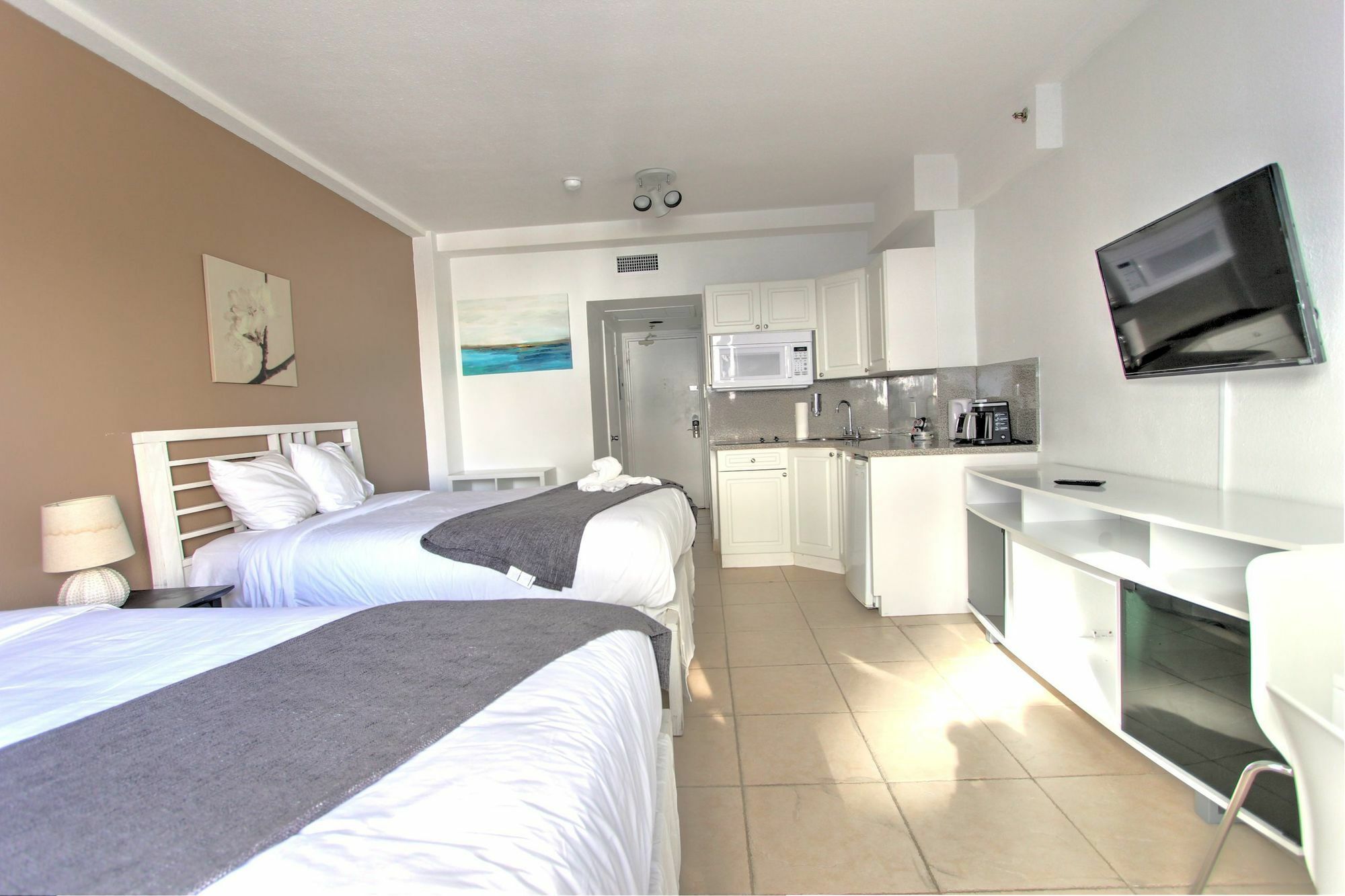 Private Apartments At The Casablanca Miami Beach Exteriör bild