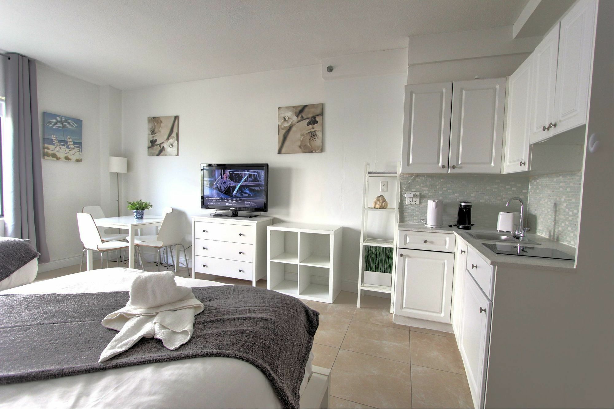 Private Apartments At The Casablanca Miami Beach Exteriör bild