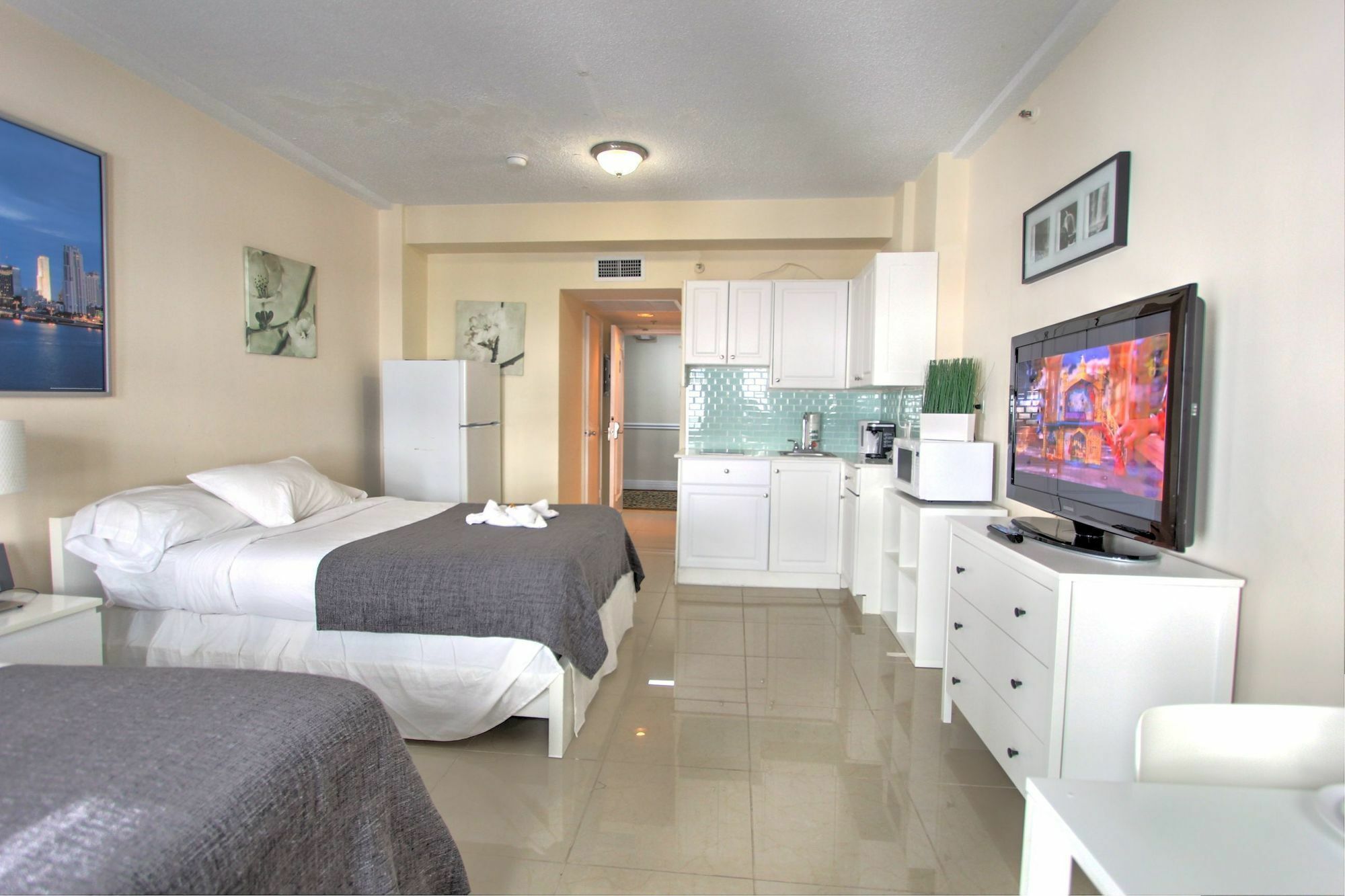 Private Apartments At The Casablanca Miami Beach Exteriör bild