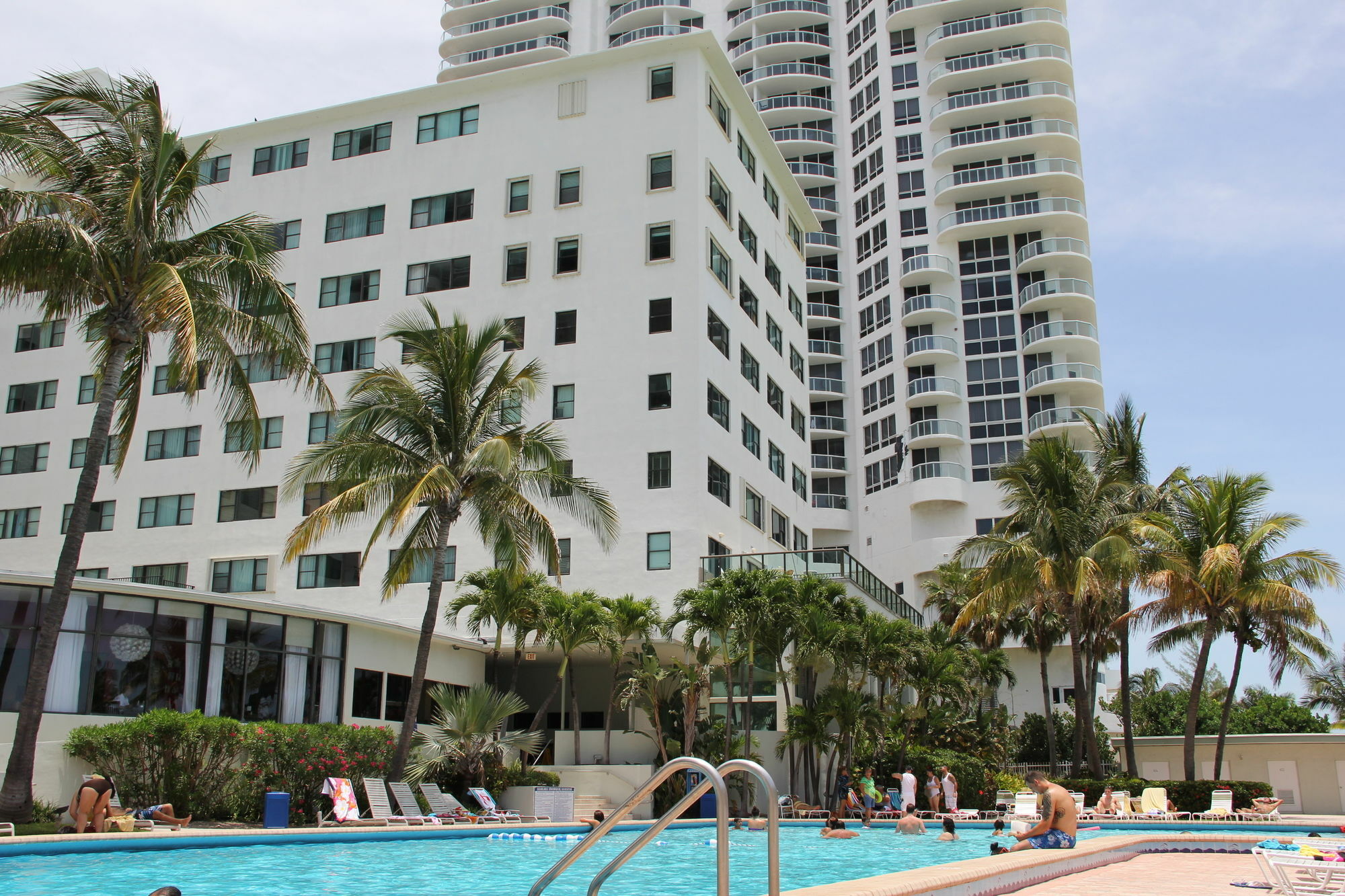 Private Apartments At The Casablanca Miami Beach Exteriör bild